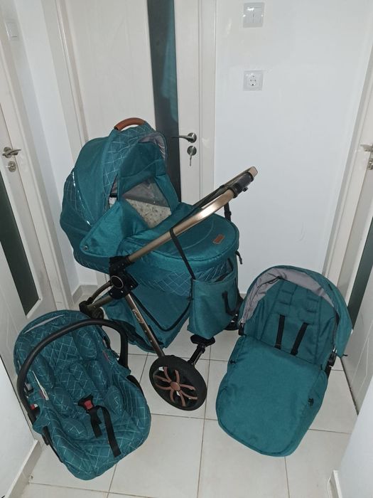 Vând cărucior 3 în 1