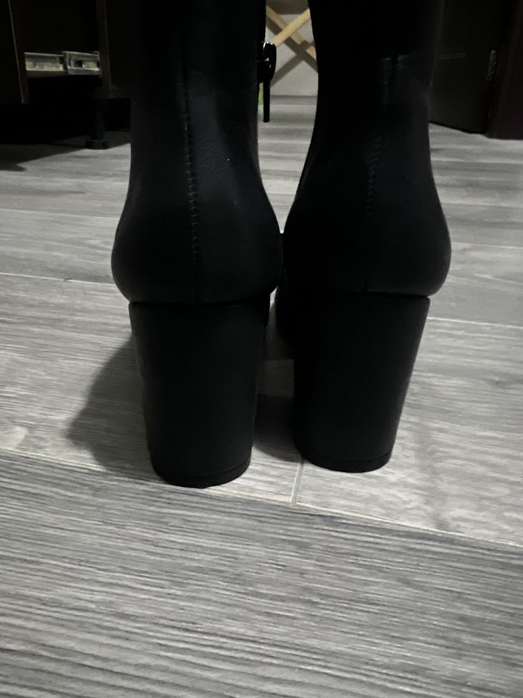 botine din piele