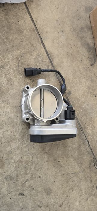 Продавам дросел 80мм от 5.7 хеми / 3.0tfsi upgrade