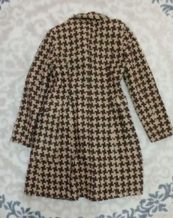 Женское легкое осенне-весеннее пальто