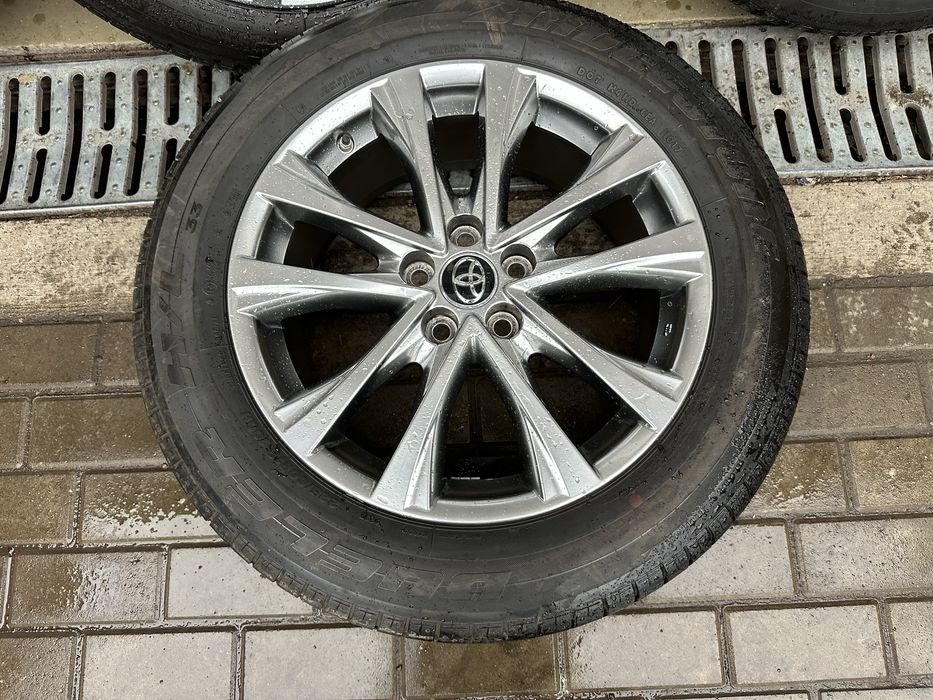 Set jante aliaj pe 18 originale Toyota Rav 4