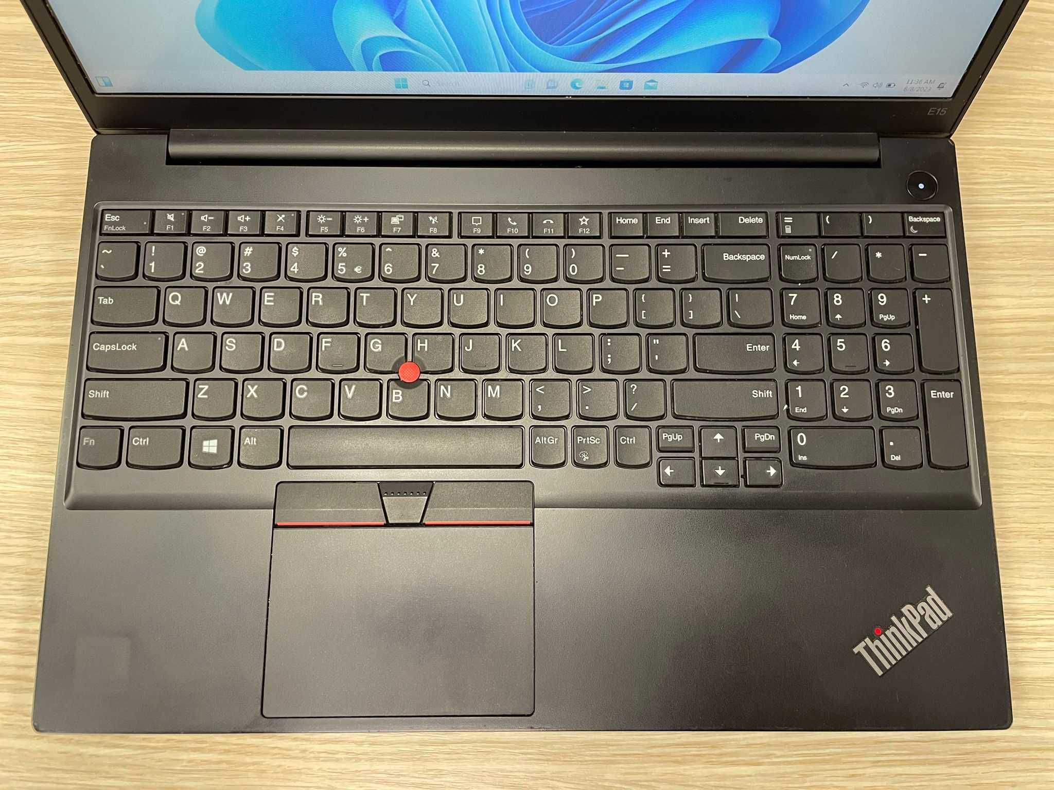 Laptop Lenovo ThinkPad E15 / 8GB RAM / 240GB SSD