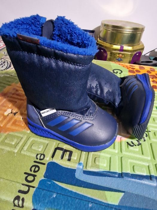 Ghetuțe îmblănite adidas copii