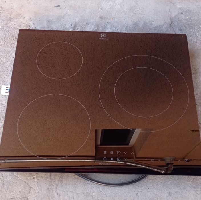 Plită pe inducție marca Electrolux
