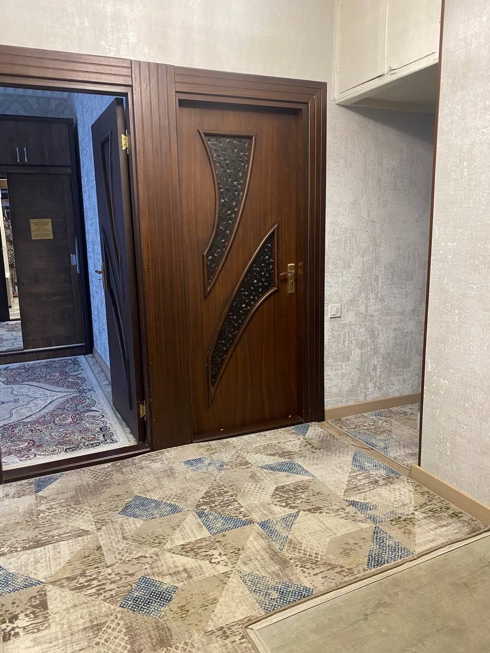 Срочно срочно срочно продаётся 4-х комнатная квартира в Алгоритм 30ква
