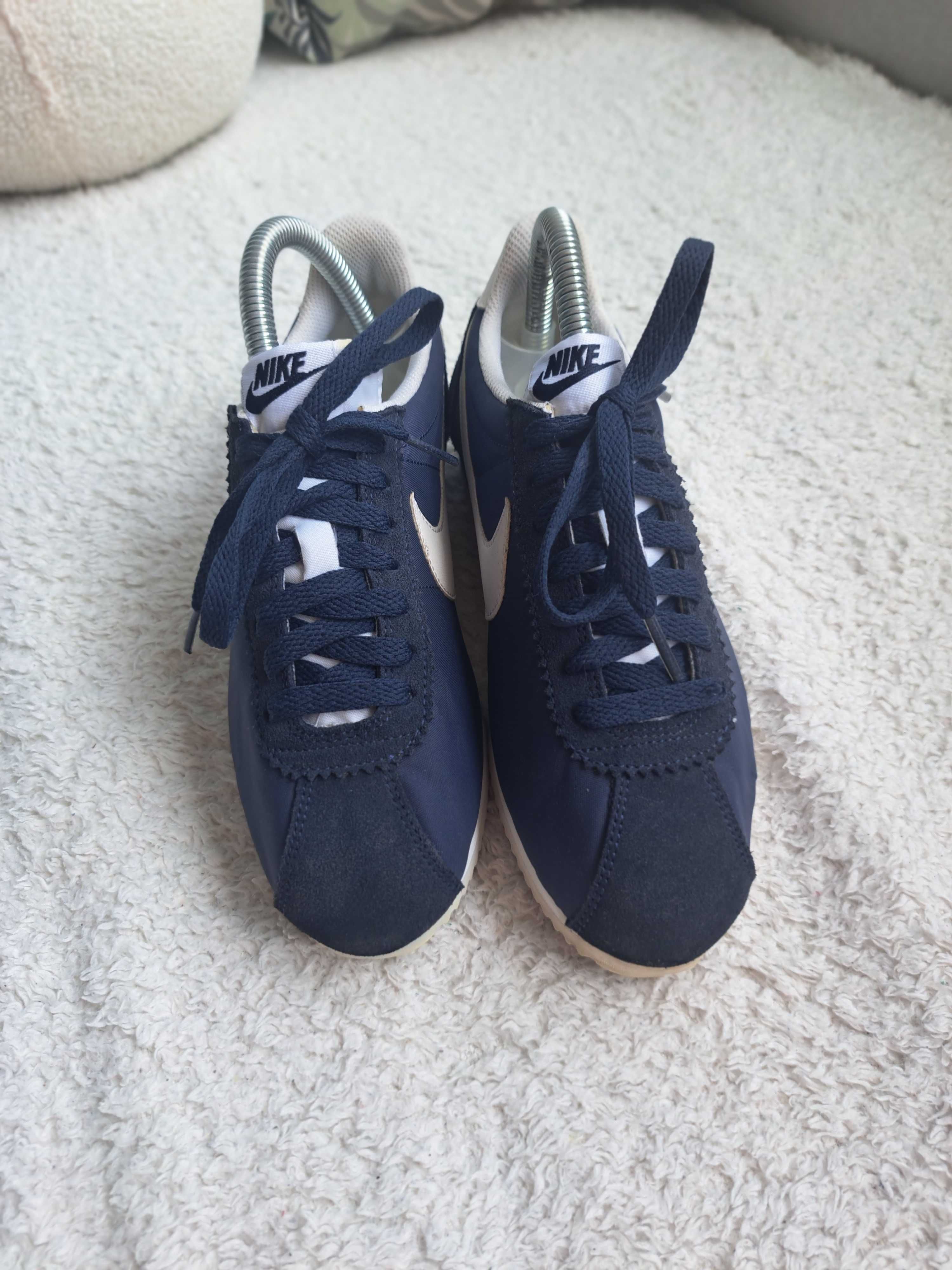 Маратонки Nike cortez