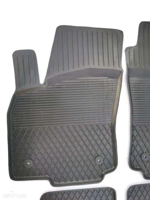 Covorase cauciuc Opel Astra G, H, Zafira 1, 2 cu clipsuri de prindere