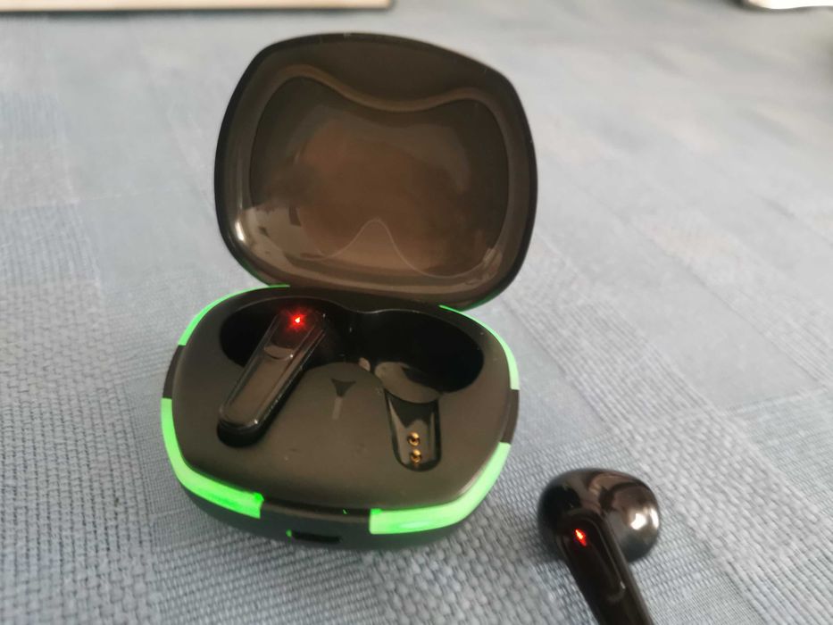 ear buds bluetooth