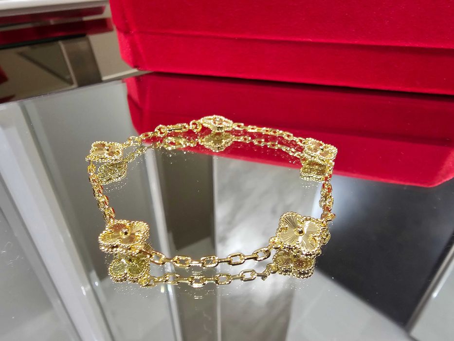 Van Cleef & Arpels VCA Gold 5 Motifs Sweet Alhambra Дамска Гривна