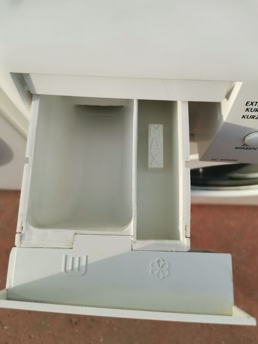 Мини пералня AEG