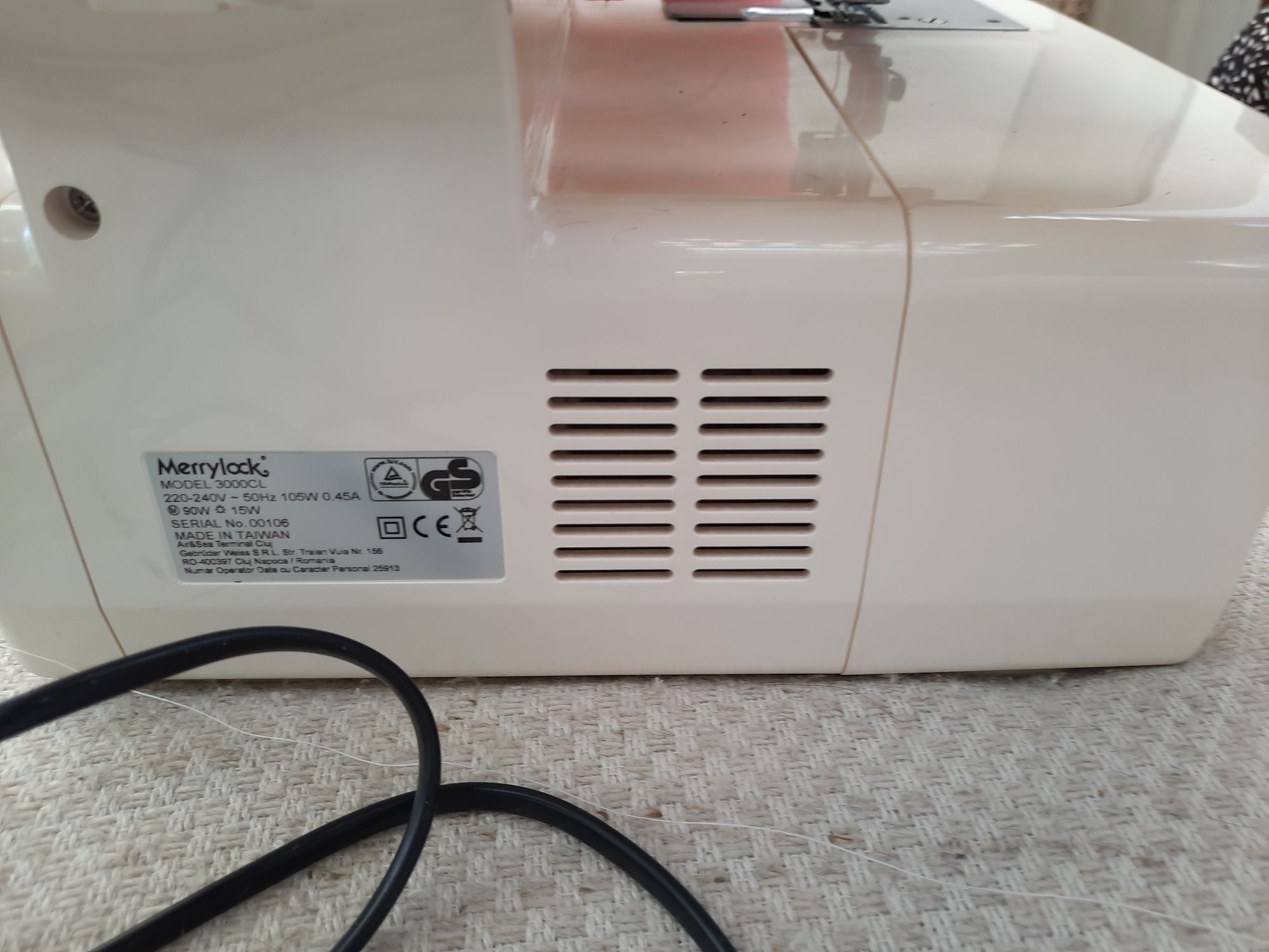 Masina de surfilat si acoperire Merrylock 3000 cu 3 ace si 5 fire