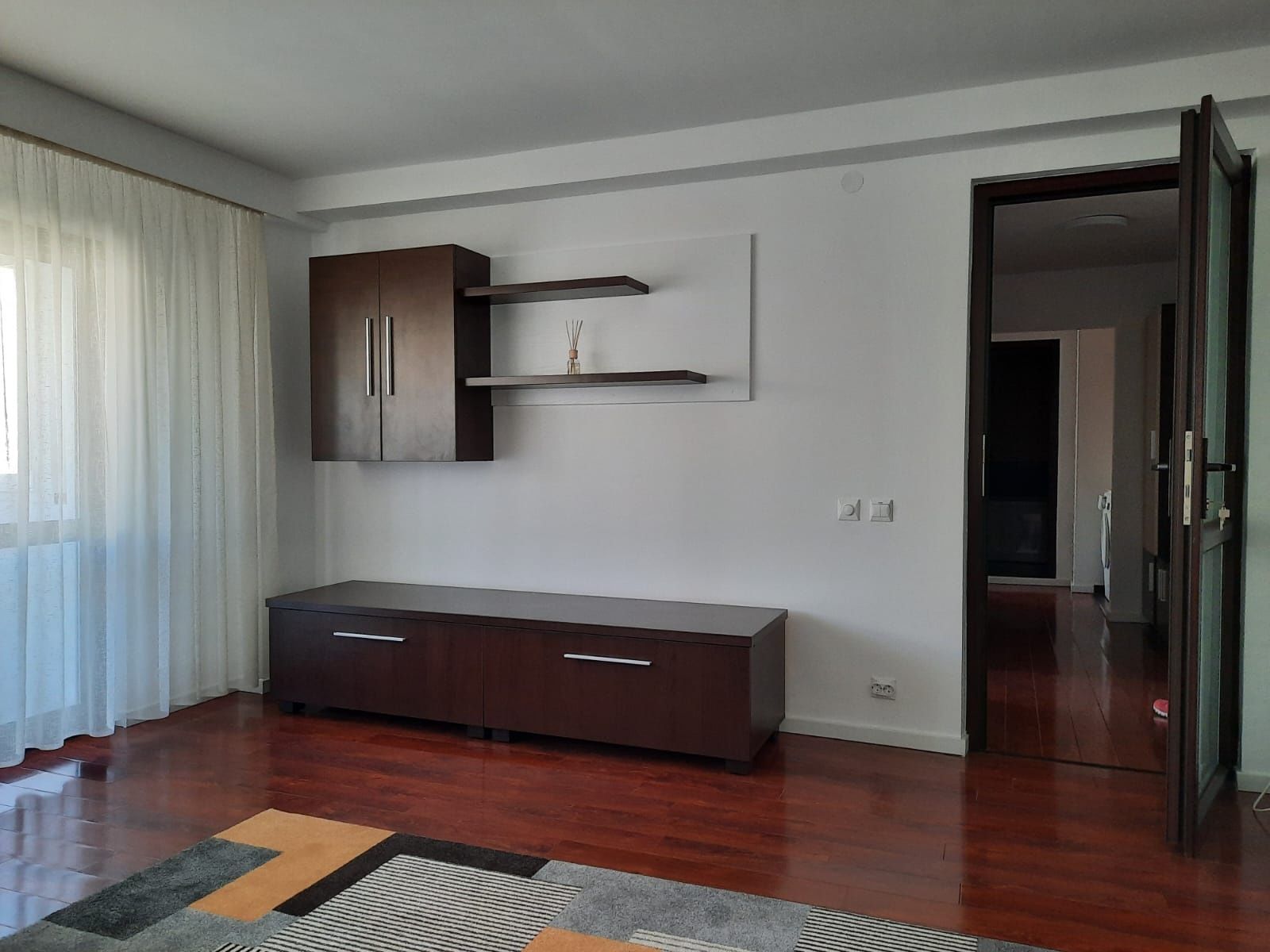 Închiriere 2 camere Decebal adiacent