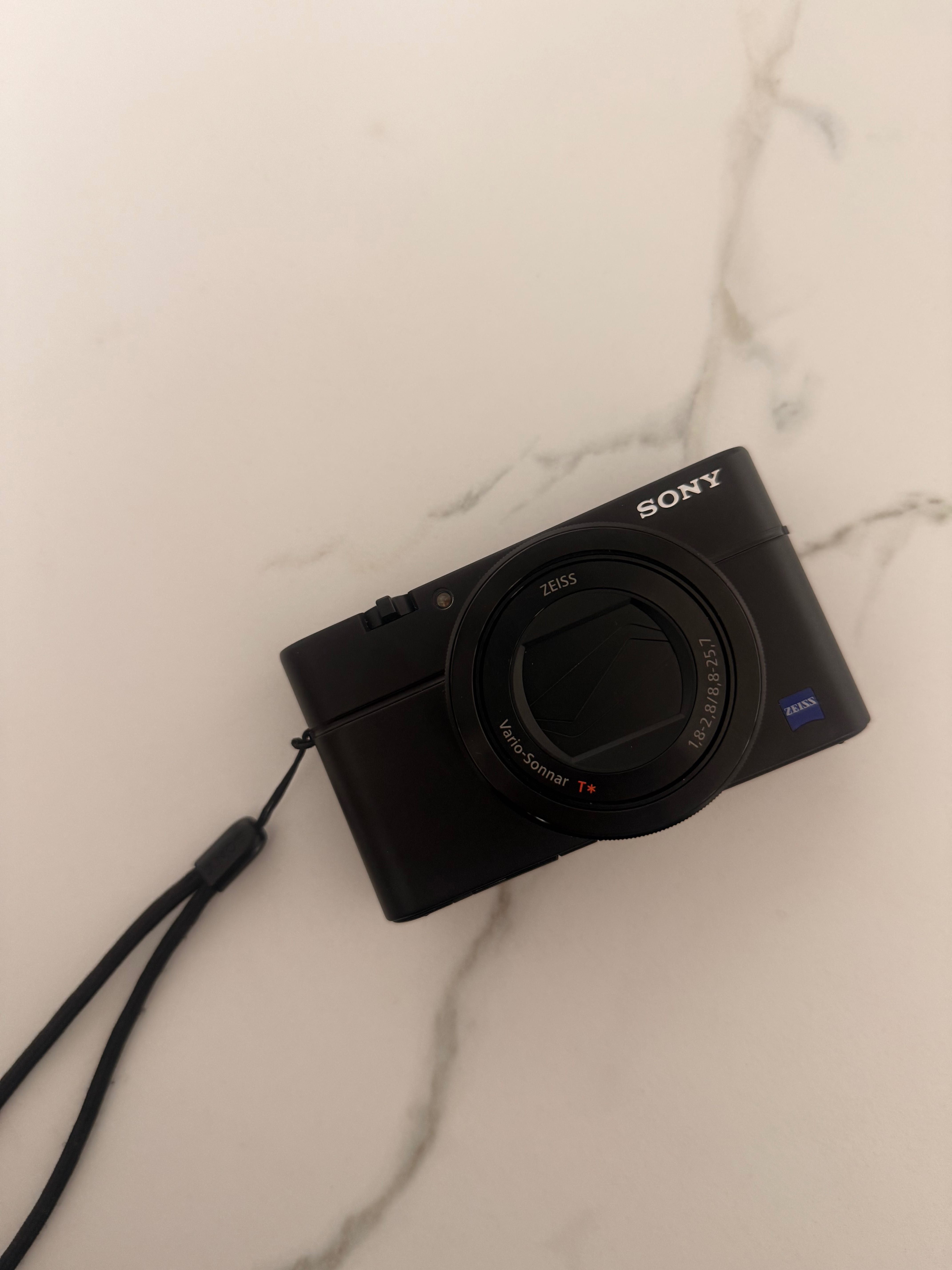 Sony RX100 III отлично състояние