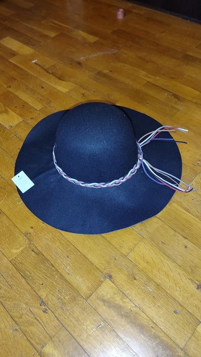 Pălărie românească noua