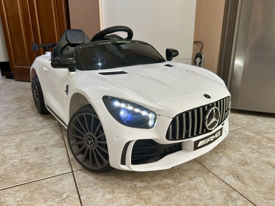 Акумулаторна Количка - Mercedes-Benz AMG GT-R 12V