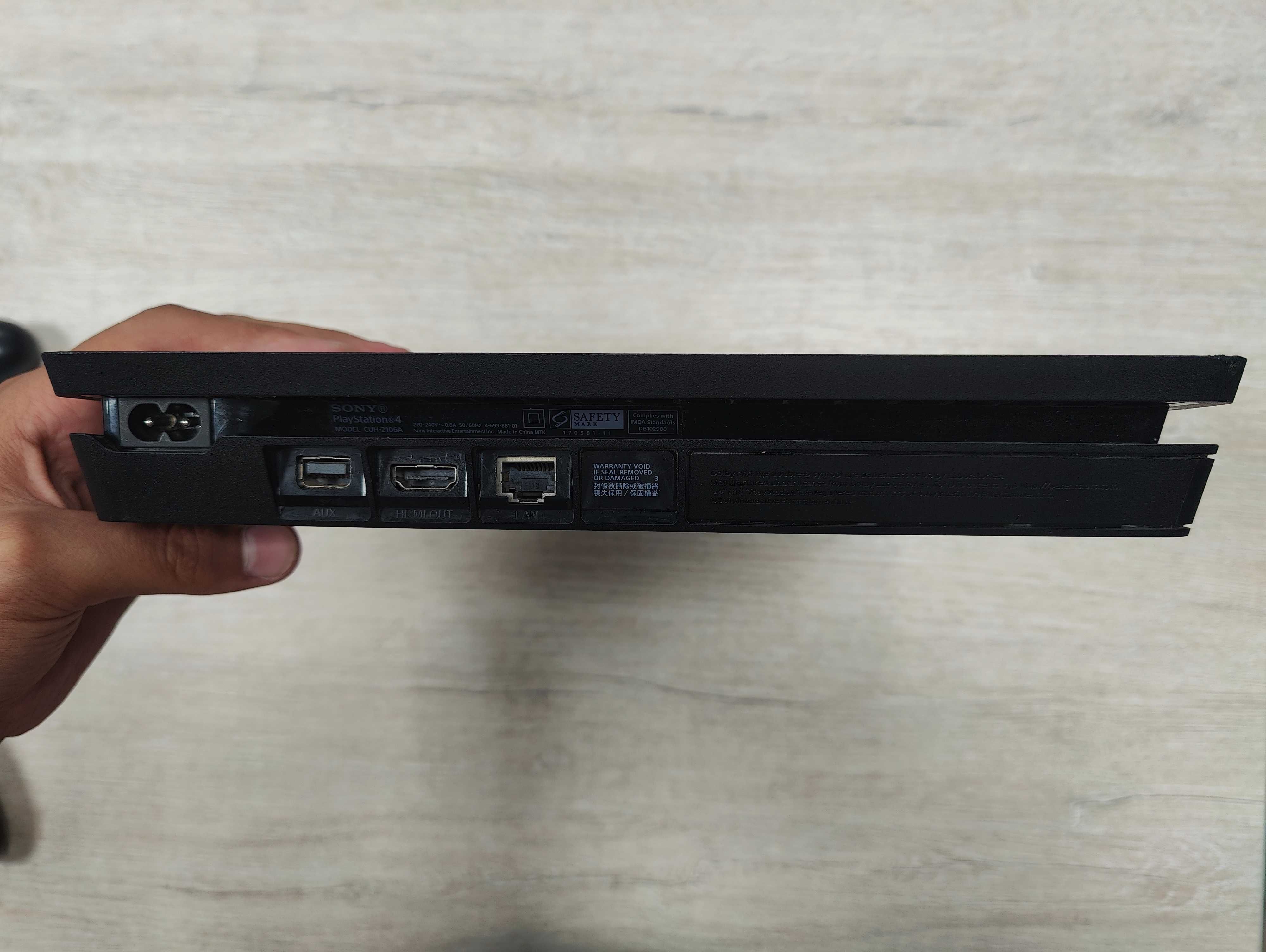 PlayStation 4 | 1TB + 4 ta Joystik