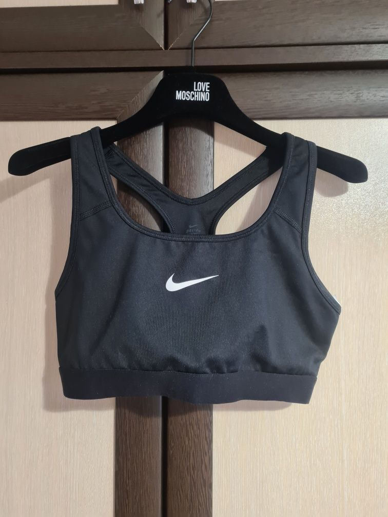 Спорти горнища NIKE