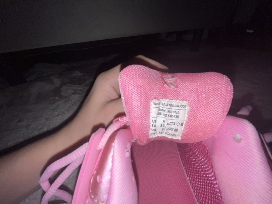ballenciaga track Cu avnas de 50 de lei