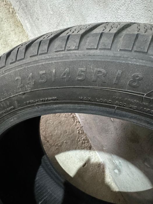 Cauciucuri de iarna dunlop 245/45/R18