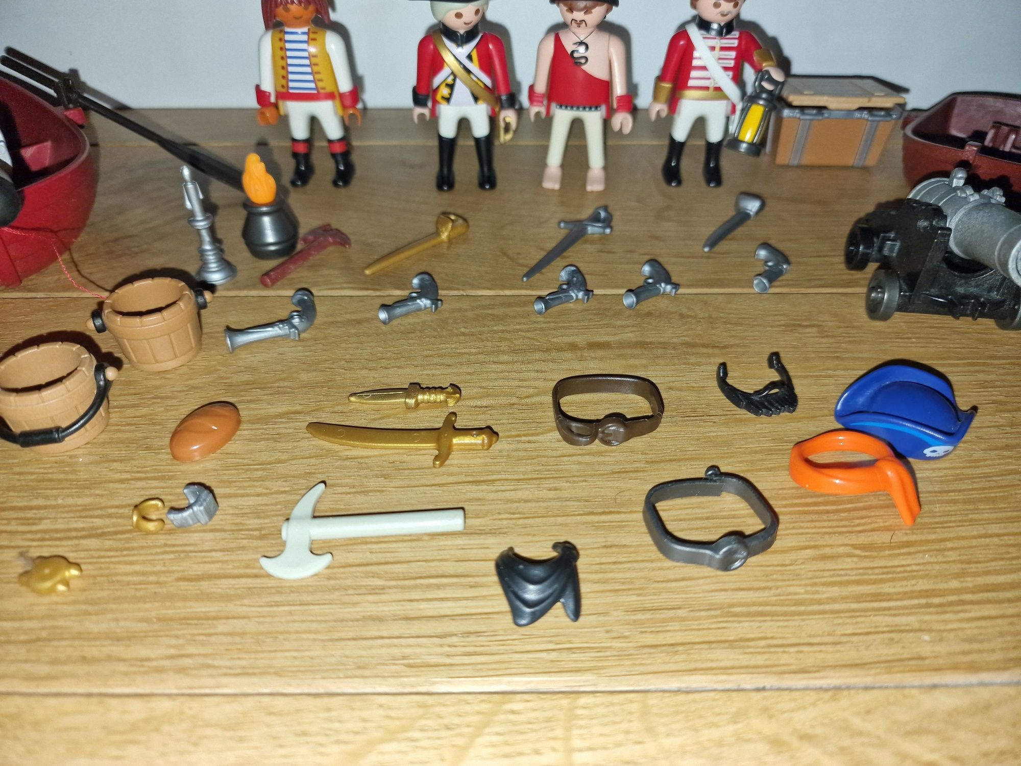 Playmobil  пирати и войници