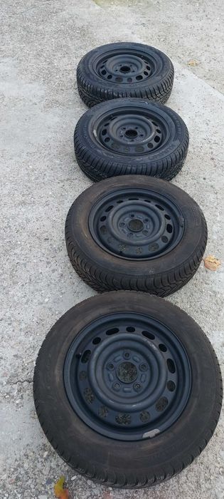 Железни джанти 15" с нови зимни гуми за Мазда 5 2010г