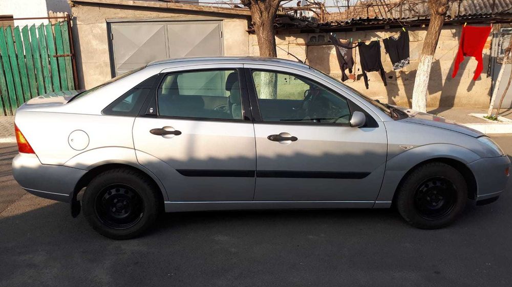 Ford Focus 2.0 Benzină 130CP