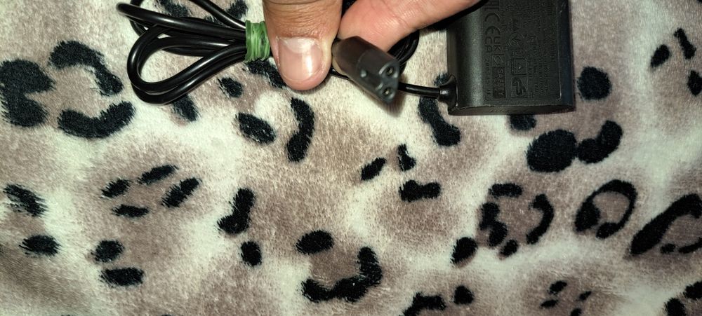 Incarcator masina tuns Braun 12V 400mA  original