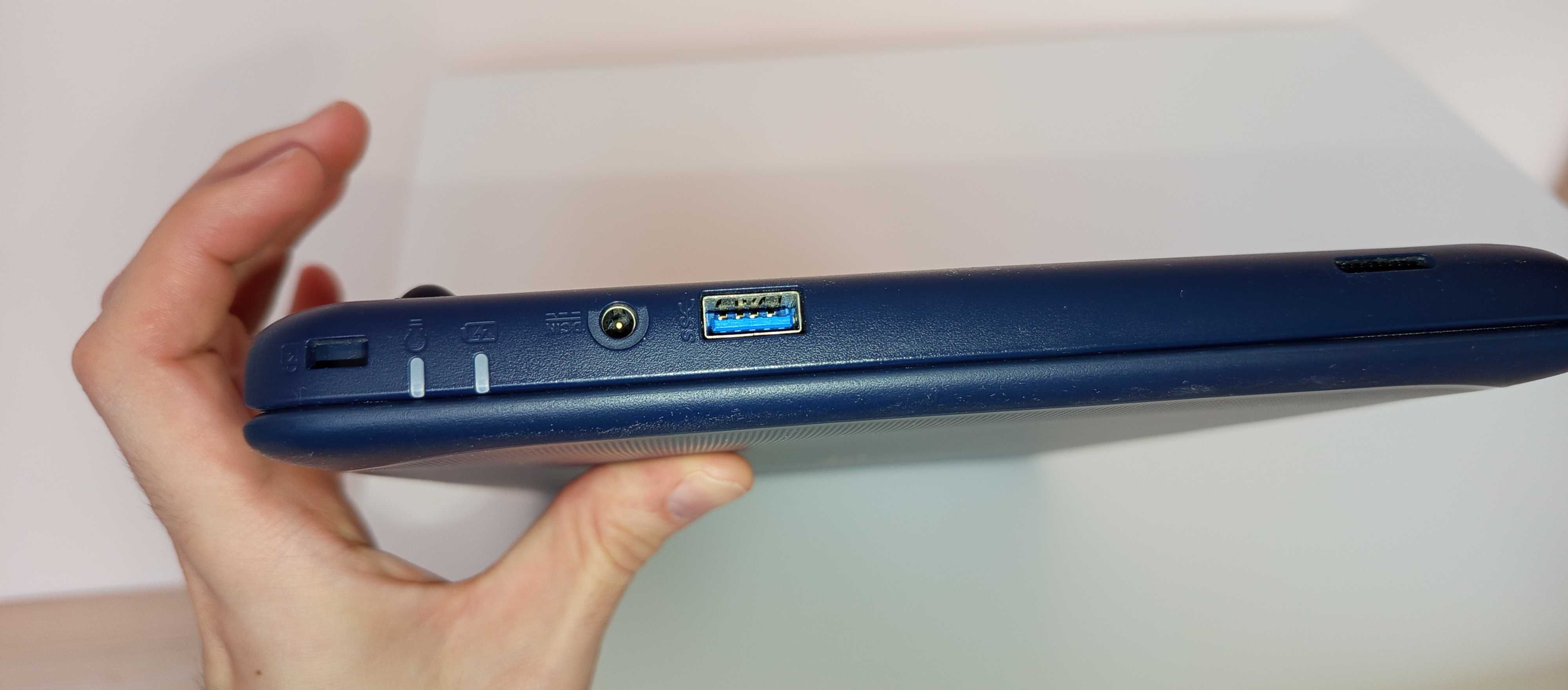 Лаптоп ASUS W202NA