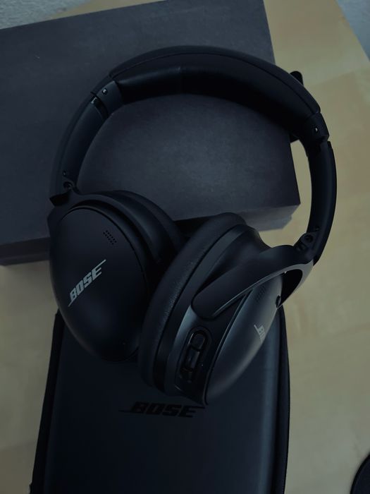 Bose QuietComfort 45 (QC45) căști peste urechi cu toate accesoriile
