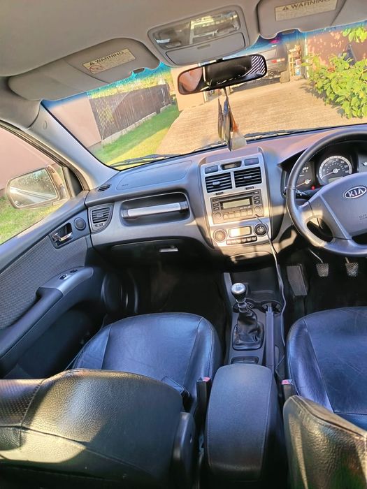 KIA SPORTAGE 2.0 crdi ,140 cai 4x4 an 2008