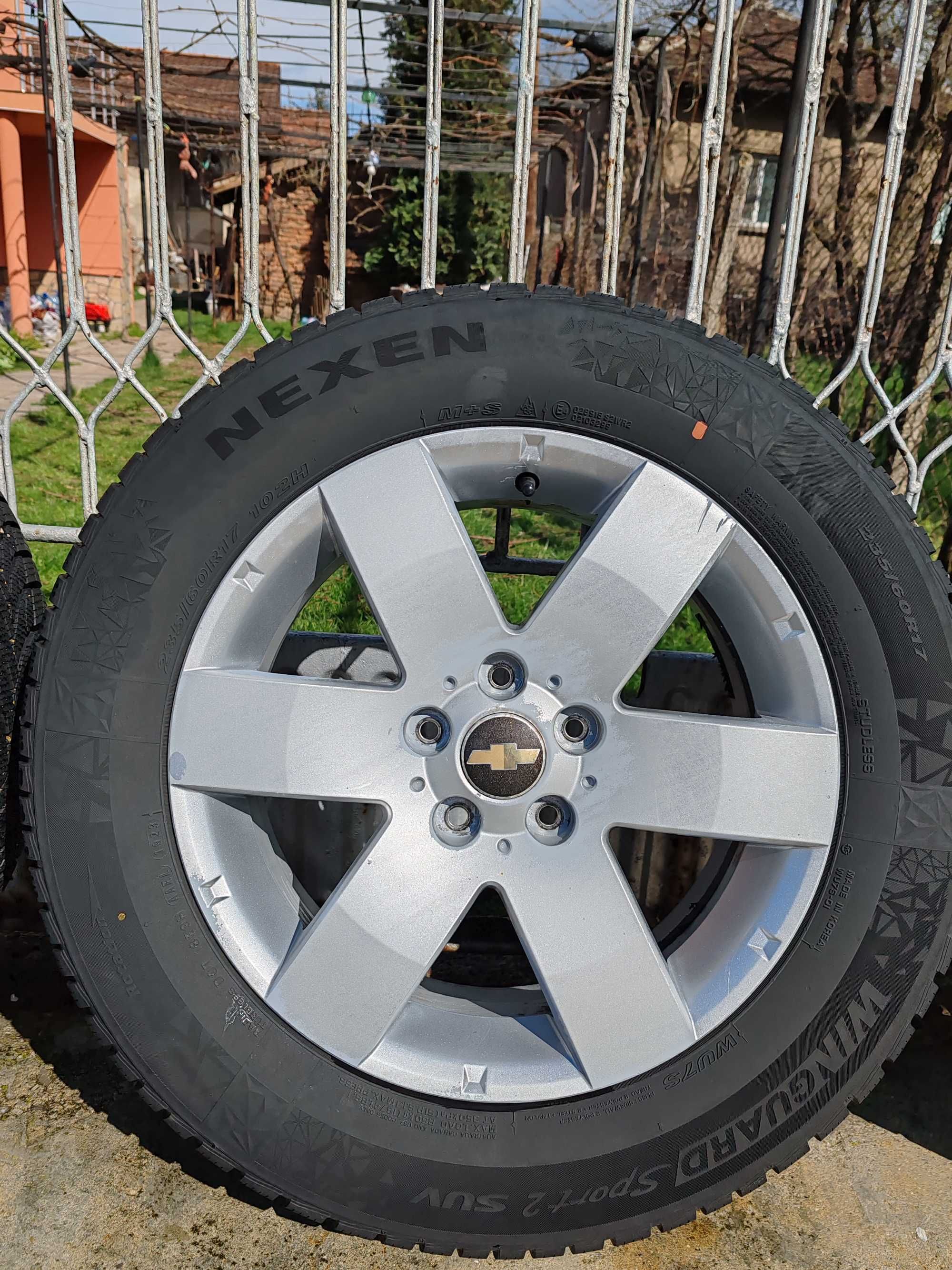 Гуми с джанти Chevrolet Captiva