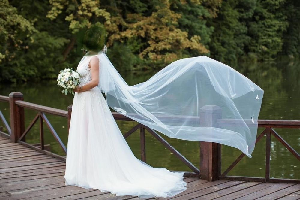 Rochie de mireasa + voal La Novia