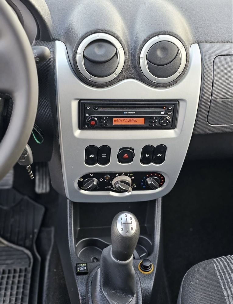 Logan Mcv 1.6mpi Gpl 7 locuri