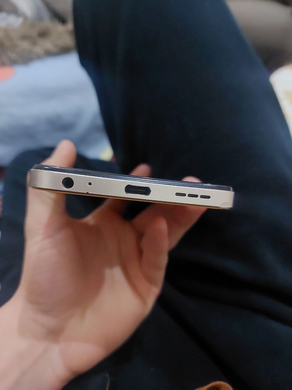 Infinix HOT 30i telefon qarobqa yoʻq