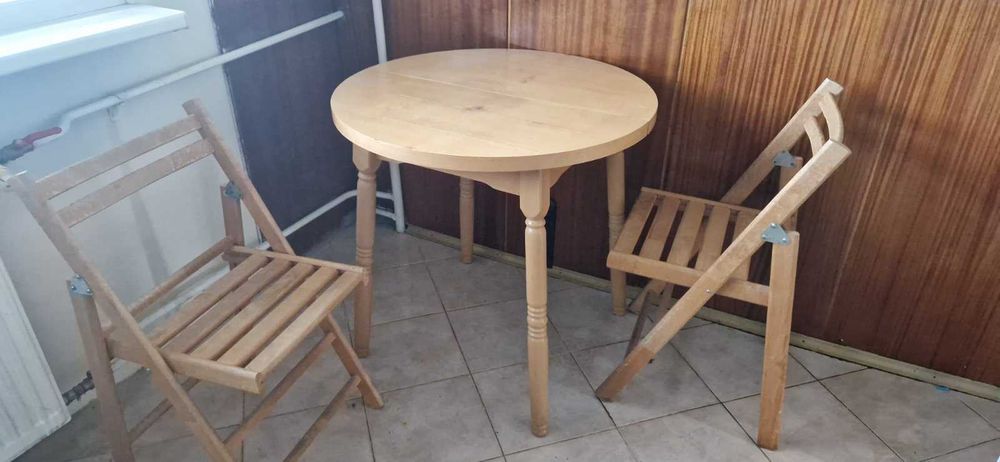 Маса с 4 сгъваеми стола