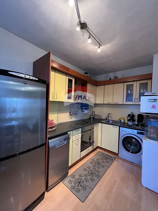 Триетажна къща, гр.Аксаково, обл. Варна ТМ