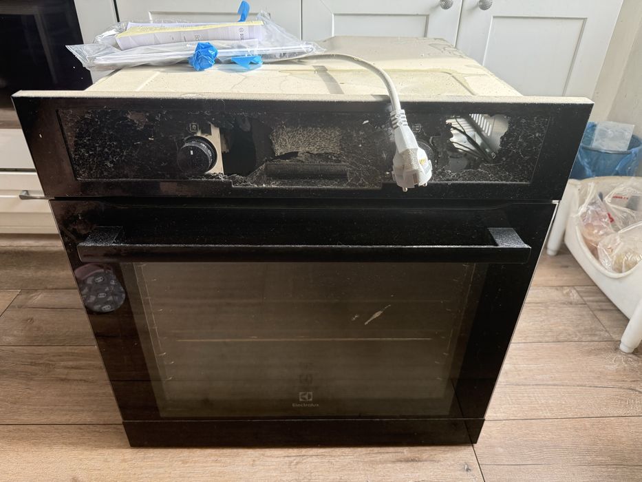 Продается духовка Б/У