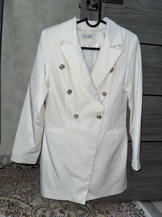 Женский пиджак.