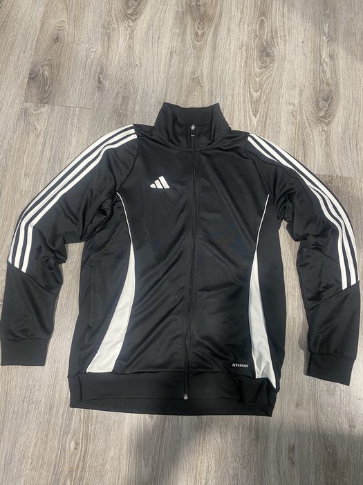 Adidas гронище с етикет Л размер