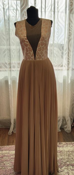 Rochie de seară lunga cu decolteu transparent, din voal