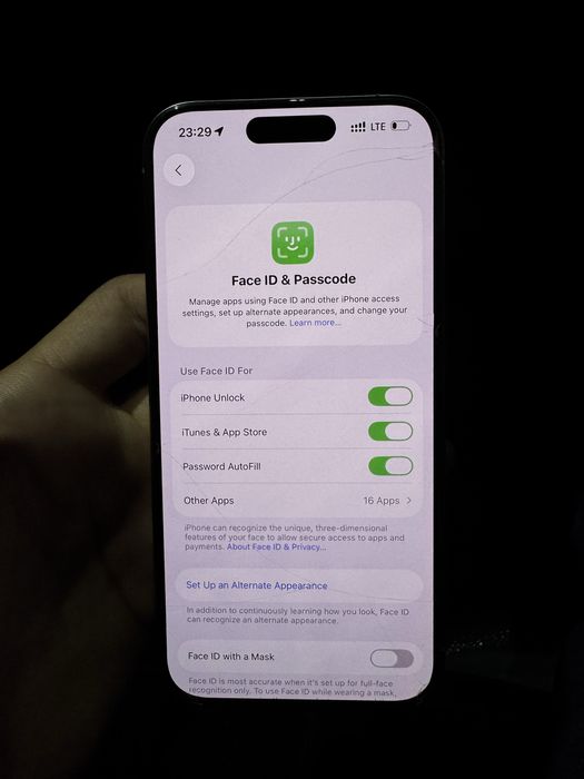 Iphone15 pro Natural titan LLA 87