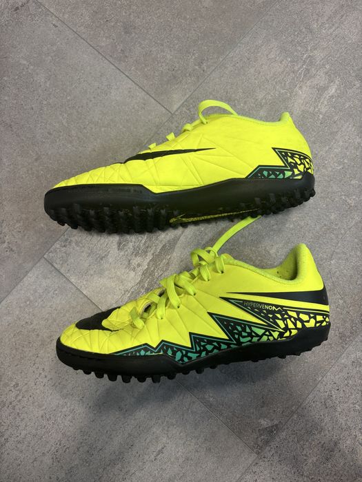 Зелени стоножки - Nike