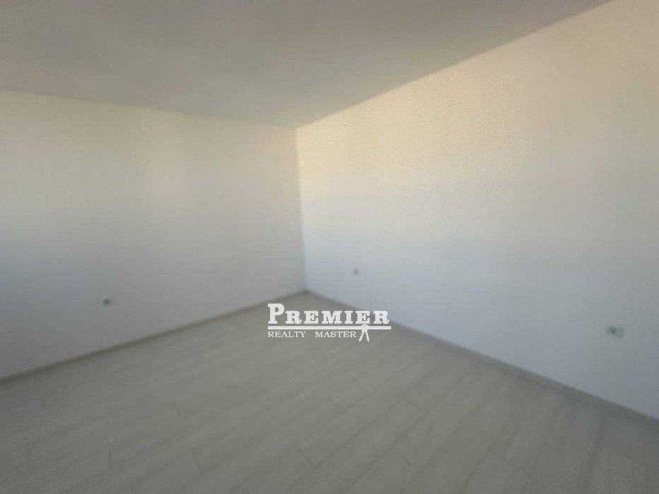 Просторен двустаен в модерен комплекс в центъра на Слънчев бряг