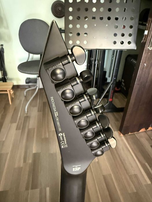 Chitara electrica ESP LTD MH-417 – 7 corzi, EMG active