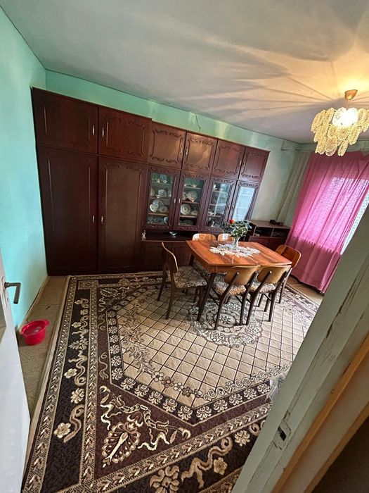 Vand apartament 3 camere