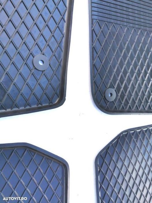 Covorase cauciuc Fabia2, Pollo 5, Ibiza cu clipsuri de prindere