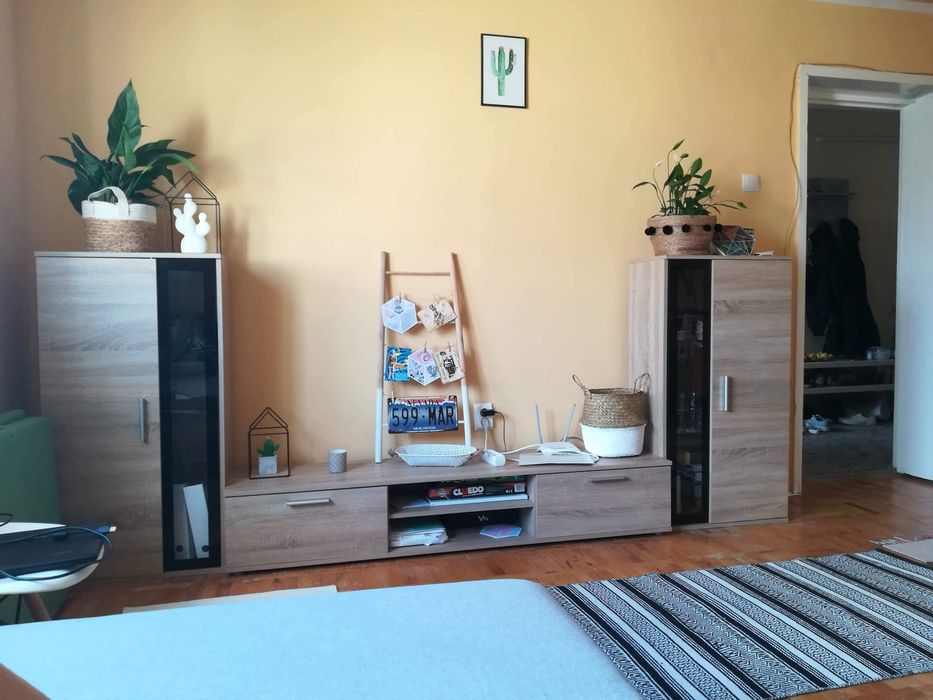 De vanzare / de inchiriat apartament cu 2 camere