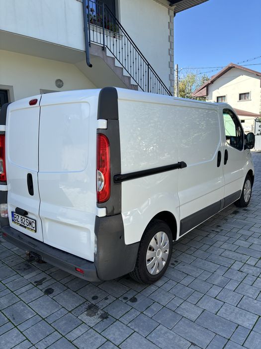 Renault Trafic 2009 2.0 116 cp pe lant