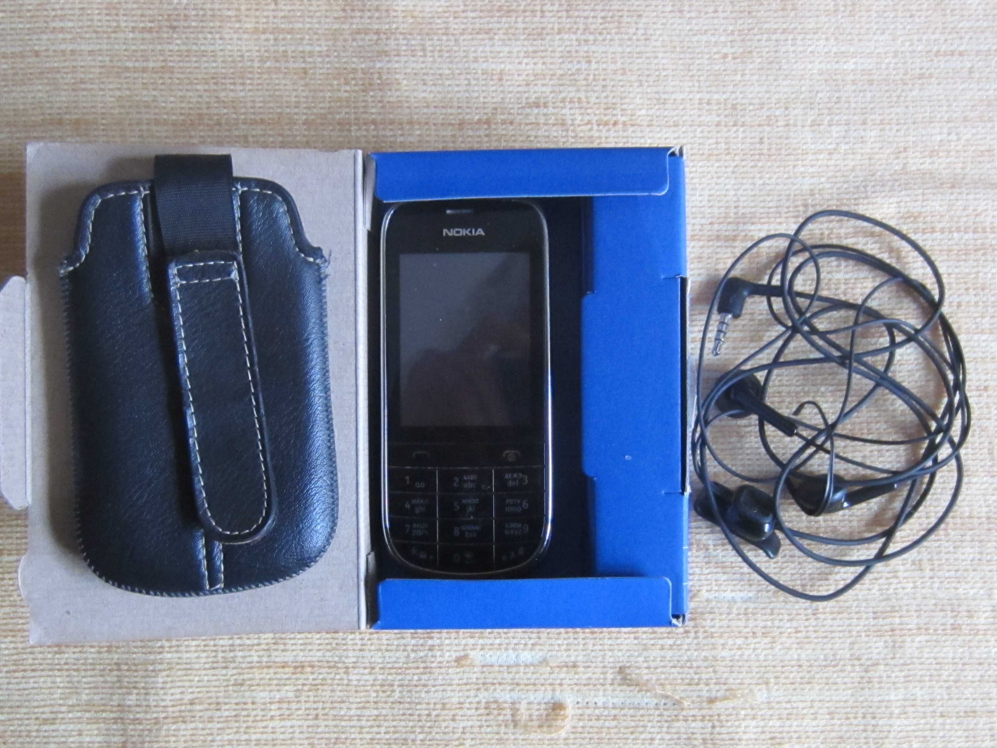 Телефон Nokia Asha 203