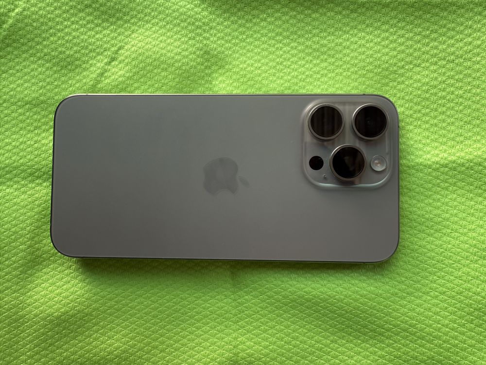Sotiladi iphone 15 pro max 256 Gb